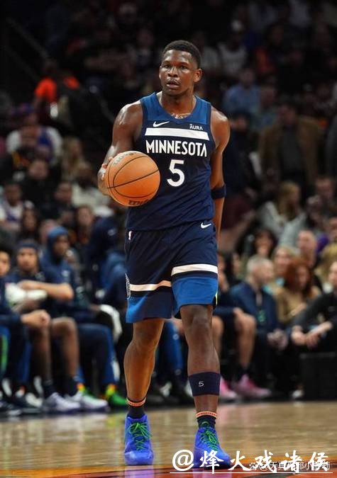 乔治首秀23分爱德华兹16分 76人不敌森林狼 乔治首秀23分爱德华兹16分 76人不敌森林狼