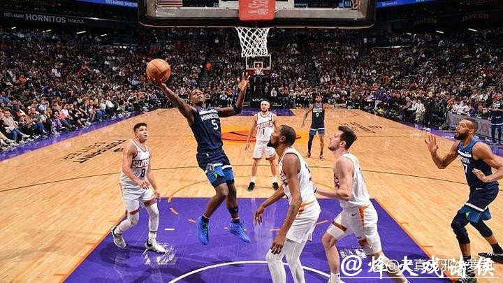 乔治首秀23分爱德华兹16分 76人不敌森林狼 乔治首秀23分爱德华兹16分 76人不敌森林狼