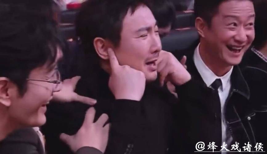 微博之夜众星云集百态生,有人出圈有人尴尬出丑,沈腾表现抢眼成焦点! 微博之夜众星云集百态生,有人出圈有人尴尬出丑,沈腾表现抢眼成焦点!