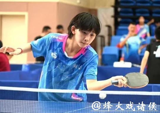 湖南乒乓球女将冯怡璇入选国家青年队