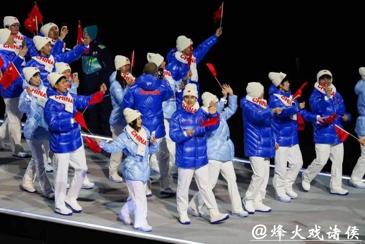 中国队首夺冬奥奖牌！米兰开幕式炫成冰雪秀场