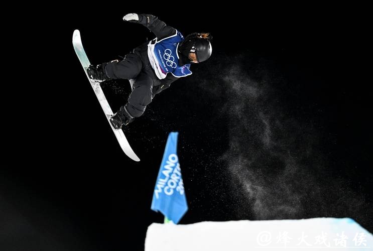 中国小将张小楠晋级冬奥会单板女子大跳台决赛