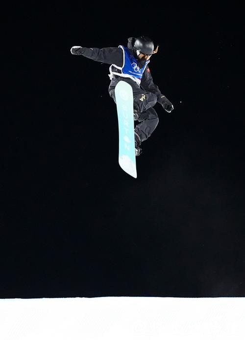 中国小将张小楠晋级冬奥会单板女子大跳台决赛